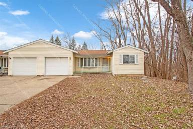 Main picture of 1121 River Valley Dr