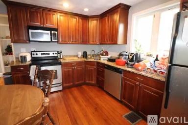 Main picture of 8 Parker St