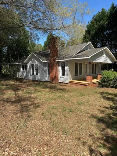 Main picture of 2720 Newton Dr