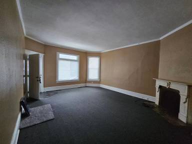 Main picture of 1721 W Sherman Ave