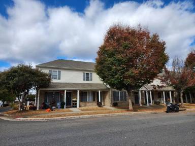 Main picture of 223 Portico St