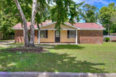 Main picture of 3979 Old Trail Rd