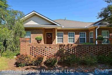 Main picture of 39 Valley Way Cir SE