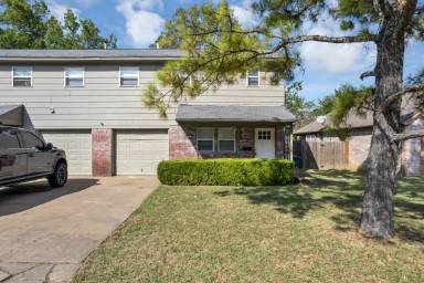 Main picture of 5831 E 35th St