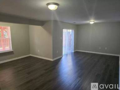 Main picture of 6814 Innesfree Way