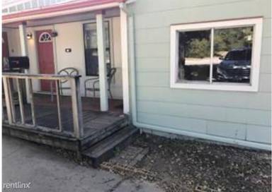 Main picture of 2217 W Oak St
