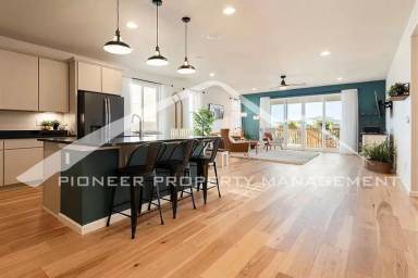 Main picture of 6073 Donahue Dr