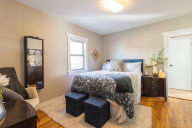 Main picture of 4921 Meade St