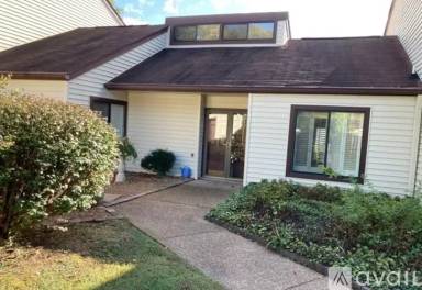 Main picture of 4863 Woodview Dr