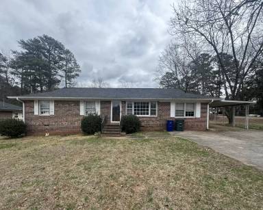 Main picture of 318 Leola Dr