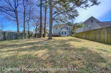 Main picture of 9523 Sturgis St