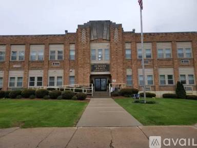 Main picture of 103 W Mechanic St