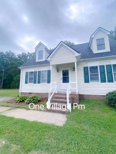 Main picture of 2418 Moran St