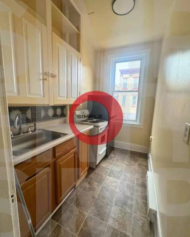 Main picture of 109 S 6th St