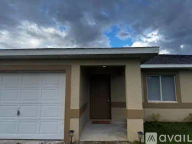 Main picture of 2434 Venice Ave N
