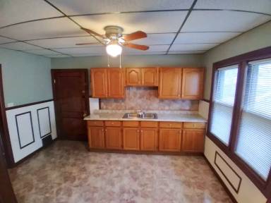 Main picture of 7130 Clement Ave