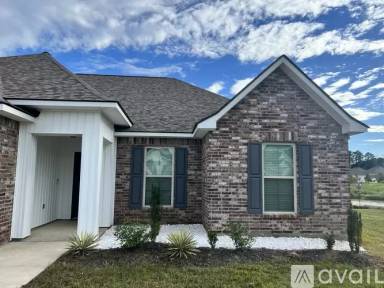 Main picture of 126 Pine Lake Dr