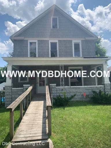 Main picture of 612 Prospect Ave