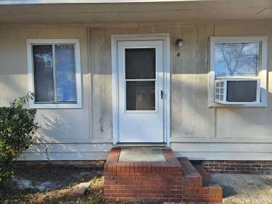 Main picture of 310 S 4th St