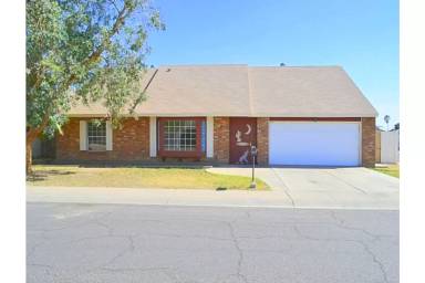 Main picture of 6941 W Vermont Ave