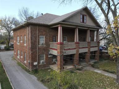 Main picture of 919 N Austin St