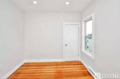 Main picture of 53 Woodford St