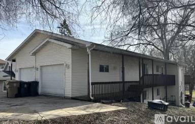 Main picture of 2105 Schlimgen Ave