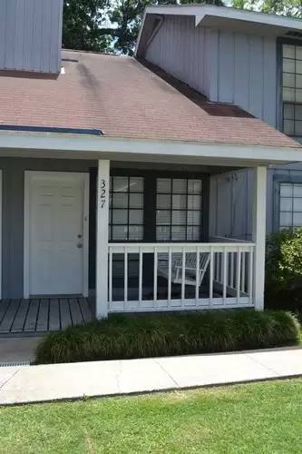 Main picture of 327 Cedarwood Dr