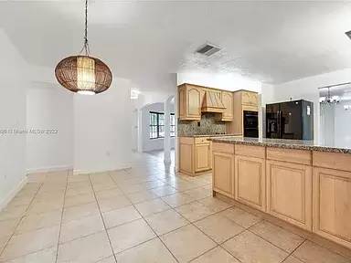 Main picture of 9221 SW 24th Ter