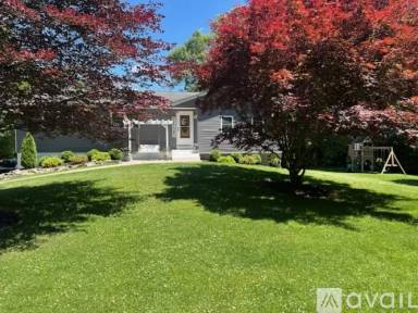 Main picture of 50 Ninham Ave
