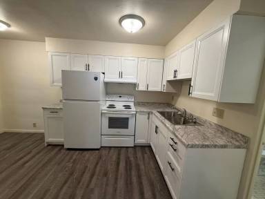 Main picture of 2815 Thomas Dr