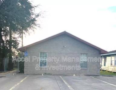 Main picture of 1209 N Keralum Ave