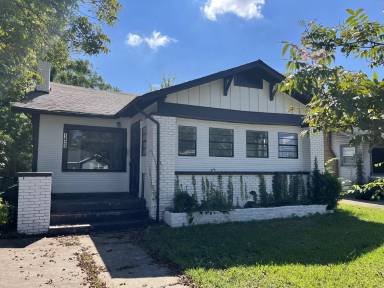 Main picture of 1433 Woodland Ave SW