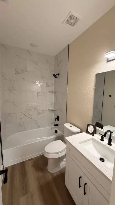 Main picture of 2619 Creekview Drive - 1