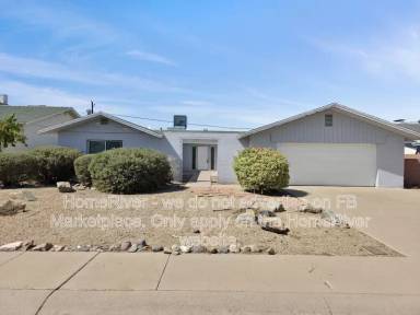Main picture of 3920 W Solano Dr N
