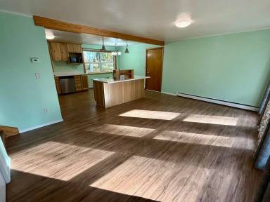 Main picture of 2422 Nugget Loop