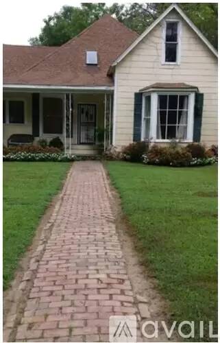 Main picture of 1001 N Royal St