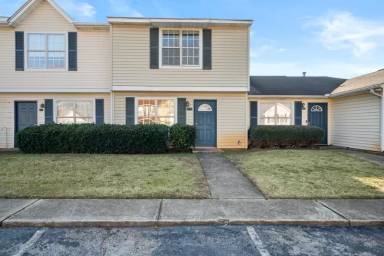 Main picture of 319 Quincy Ave