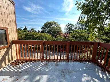 Main picture of 4337 2nd Ave NE