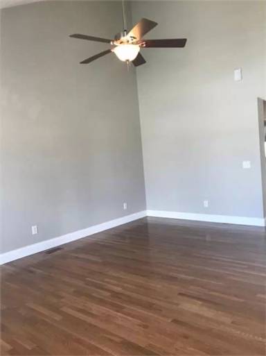 Main picture of 100-102 Eagle Ridge Dr