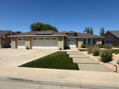Main picture of 2568 Mayfair Ct