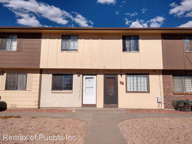 Main picture of 8 Royal Crest Dr