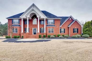 Main picture of 15 Magnolia Dr