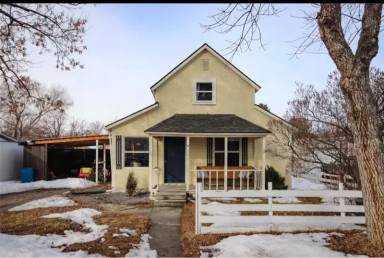 Main picture of 207 N Cherry St