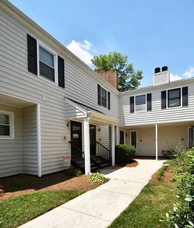 Main picture of 2305 Flagstone Ct