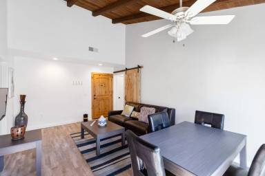 Main picture of 207 Oswego Ave