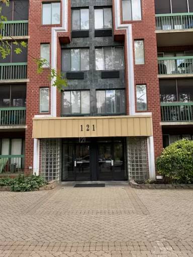 Main picture of 121 Wellington Ct