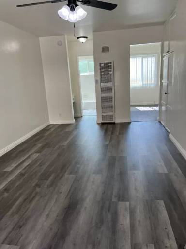 Main picture of 214 W Maple St