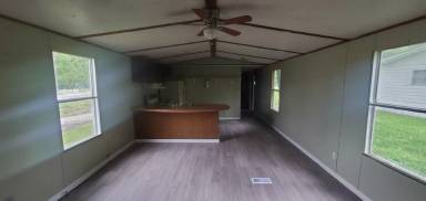 Main picture of 112 Buckeye Way