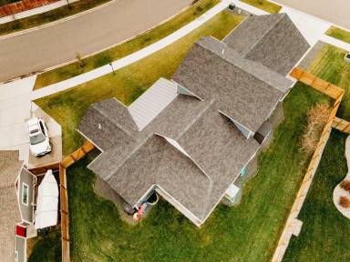 Main picture of 382 Talon Way
